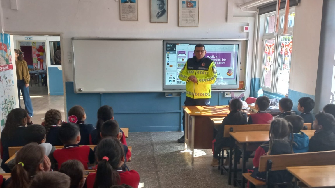 ALTINORDU JANDARMA TRAFİK EKİPLERİ  OKULUMUZDA TRAFİK EĞİTİMİ DÜZENLEDİ